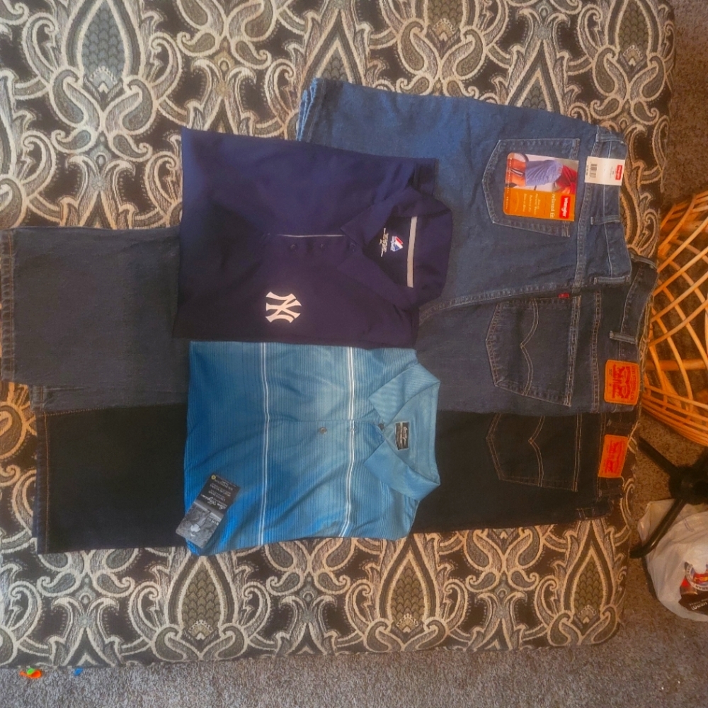 Men's clothes bundle size  2xl,48w/30l